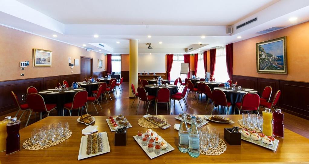 Vald Hotel Val della Torre Exteriör bild