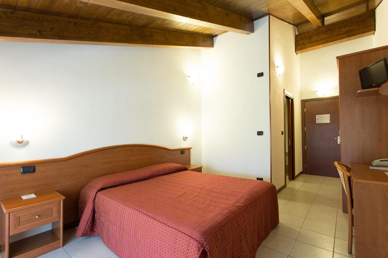 Vald Hotel Val della Torre Exteriör bild